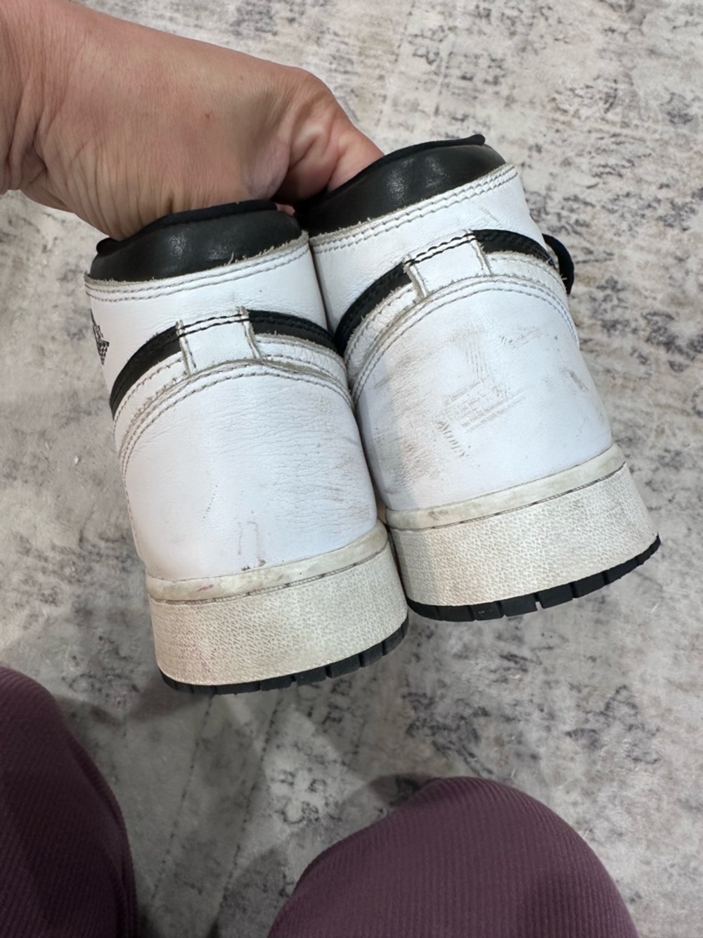 Nike Air Jordan 1 Retro High OG GS 'Black White 2.0' - Picture 5 of 9
